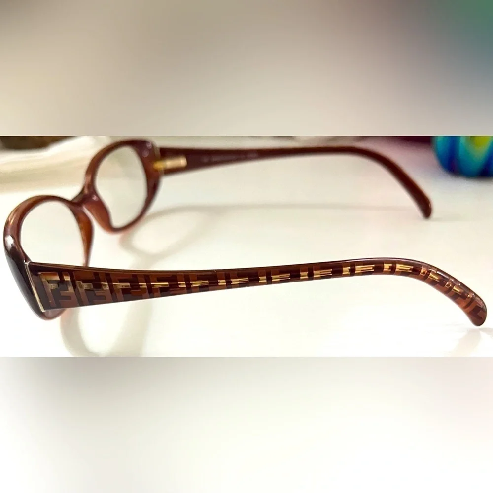 FENDI F935 51•16 621 135 Women’s Eyeglasses Brwn Gradient Oval frame FF on sides